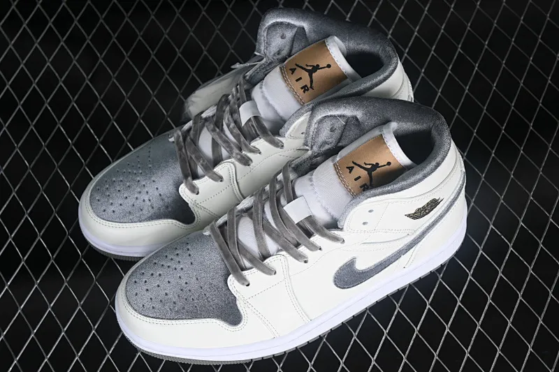 All Categories Air Jordan Jordan Series Basketball Shoes Air Jordan 1 Mid Air Jordan 1 Mid AJ1 Joe 1 Beige Chinese Cultural Leisure Sneakers FB9899-100
